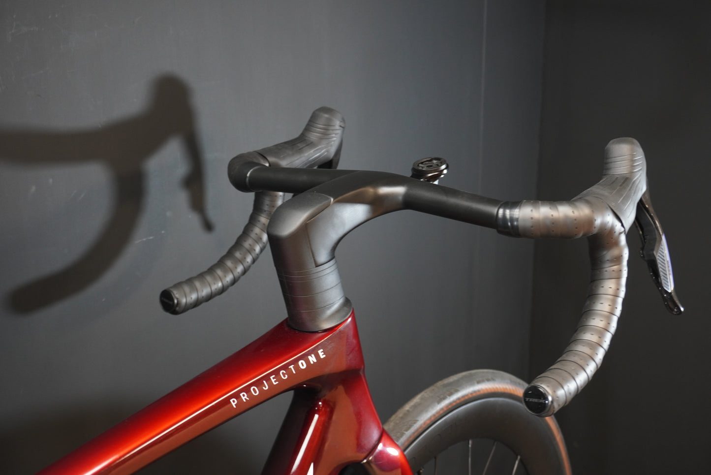 Trek Madone SLR 7 AXS Gen 8 Carbon Road Bike 2025 - M/L