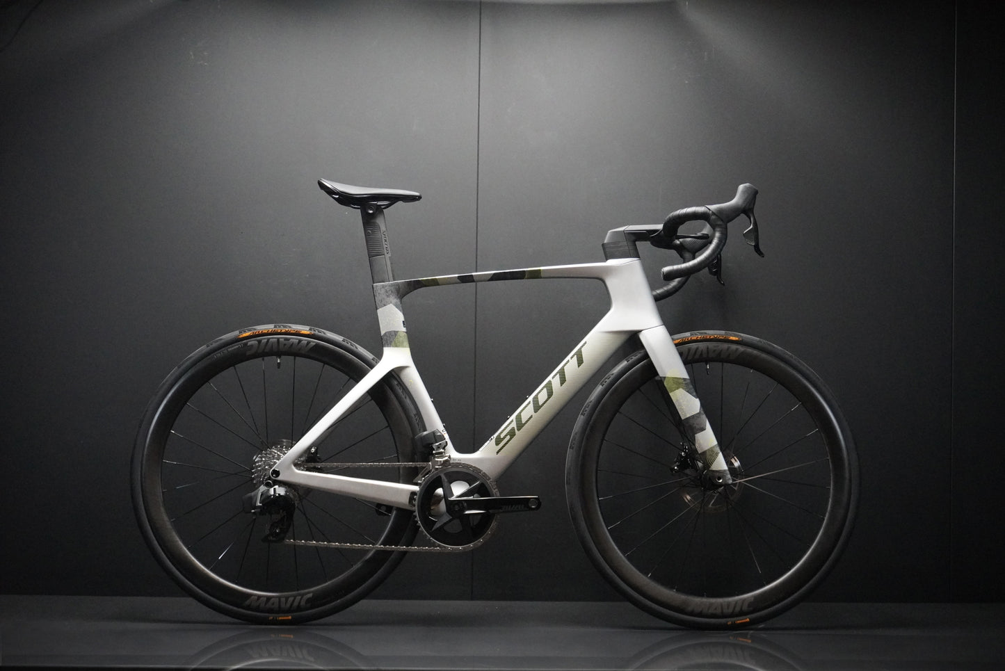 Scott Foil RC Rival AXS Carbon Disc Road Bike 2024 - Large - Upgraded Wheels