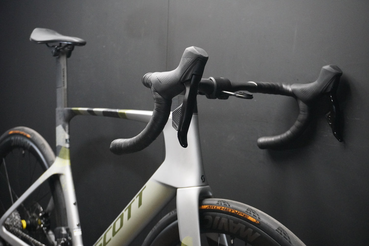 Scott Foil RC Rival AXS Carbon Disc Road Bike 2024 - Large - Upgraded Wheels