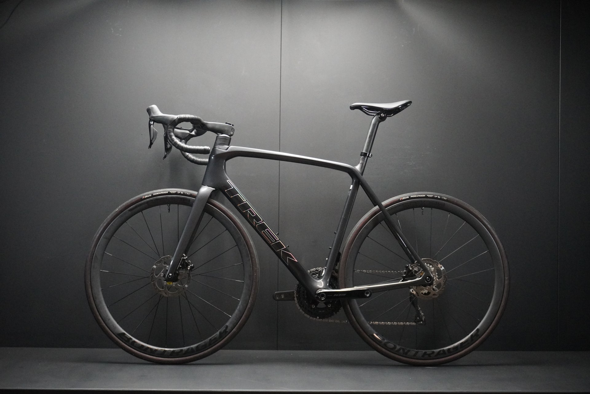 Trek Emonda SL6 Pro 105 Di2 Carbon Disc Road Bike 2023 - 58cm