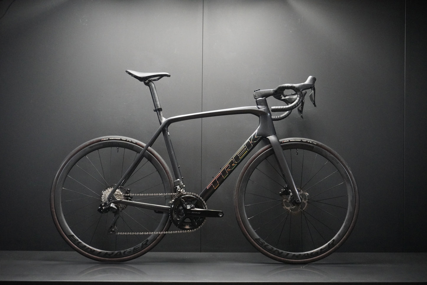 Trek Emonda SL6 Pro 105 Di2 Carbon Disc Road Bike 2023 - 58cm