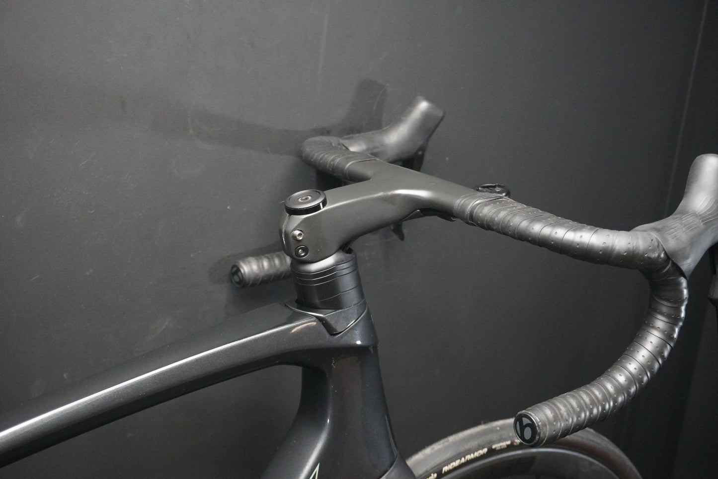 Trek Emonda SL6 Pro 105 Di2 Carbon Disc Road Bike 2023 - 58cm