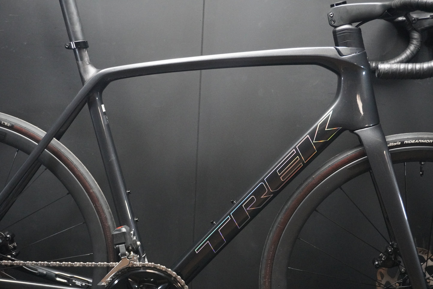 Trek Emonda SL6 Pro 105 Di2 Carbon Disc Road Bike 2023 - 58cm