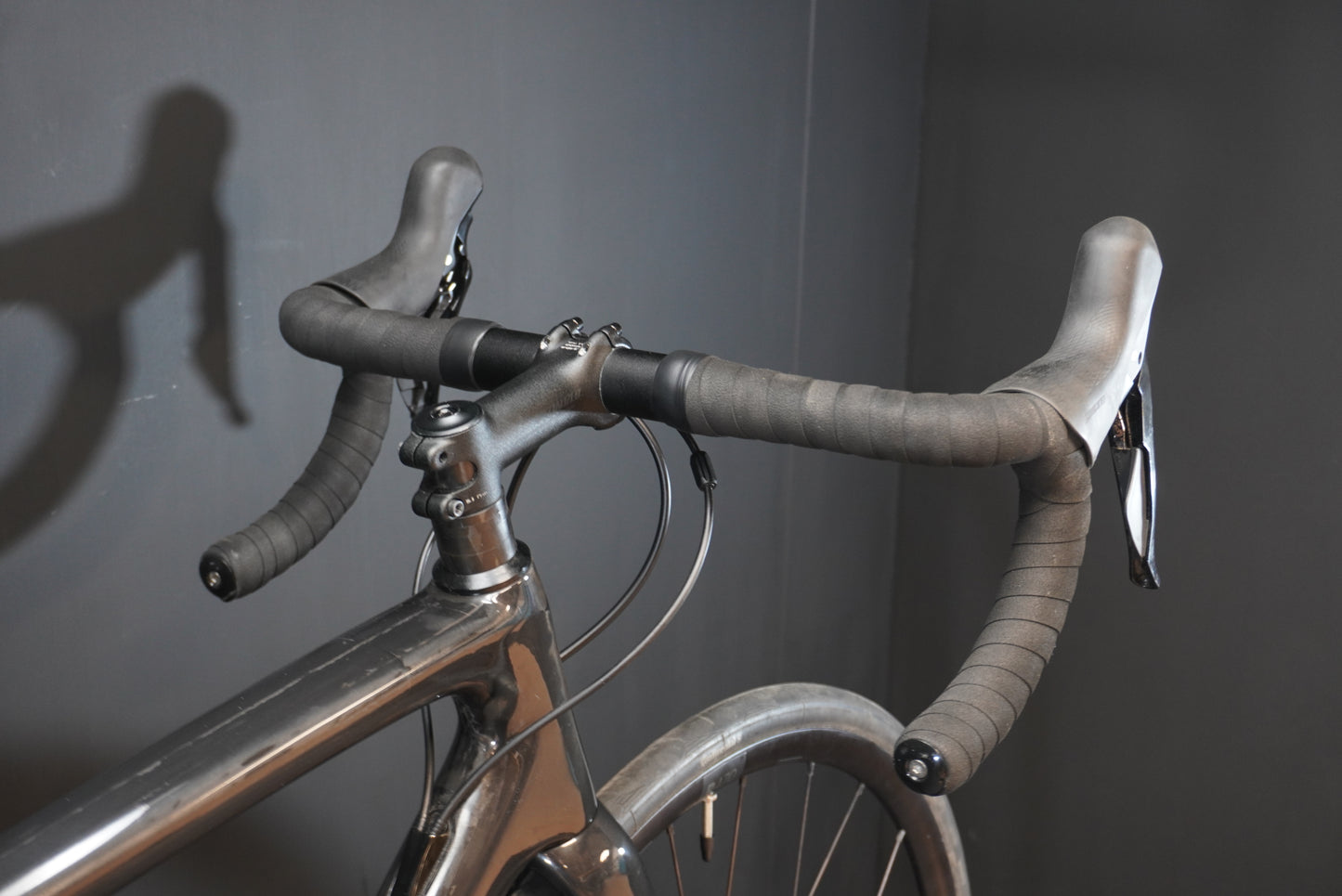 Specialized Tarmac SL6 Sport 105 Carbon Disc Road Bike 2023 - 54cm
