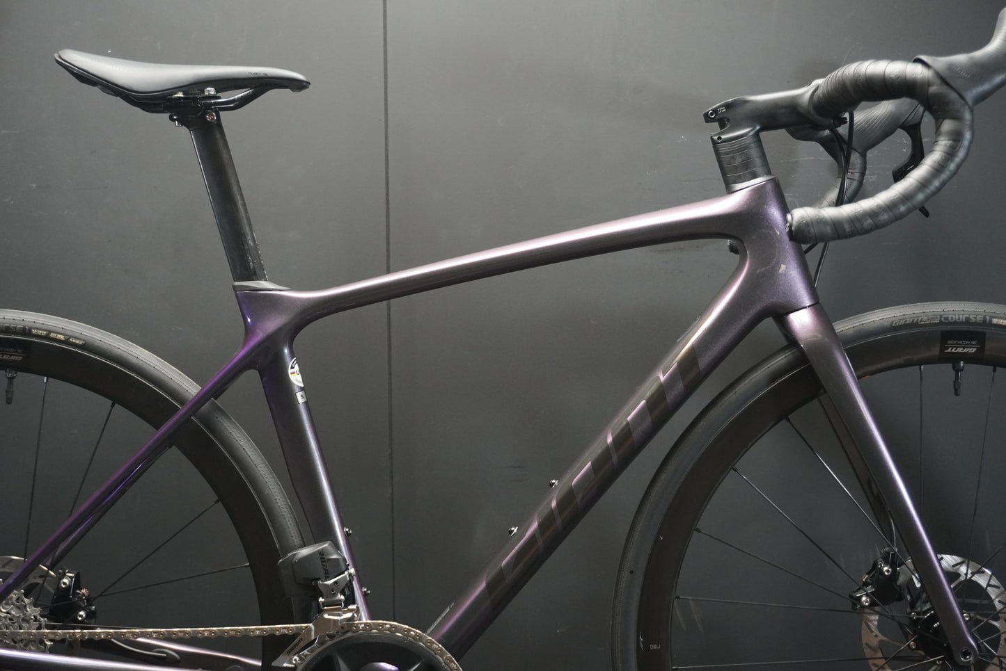 Giant TCR Advanced Pro 1 Rival AXS Carbon Disc Road Bike 2024 - Small
