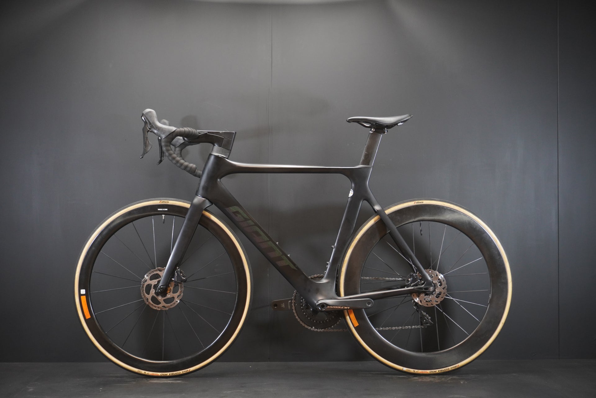 Giant Propel Advanced 1 Ultegra Carbon Disc Road Bike 2021 - M/L