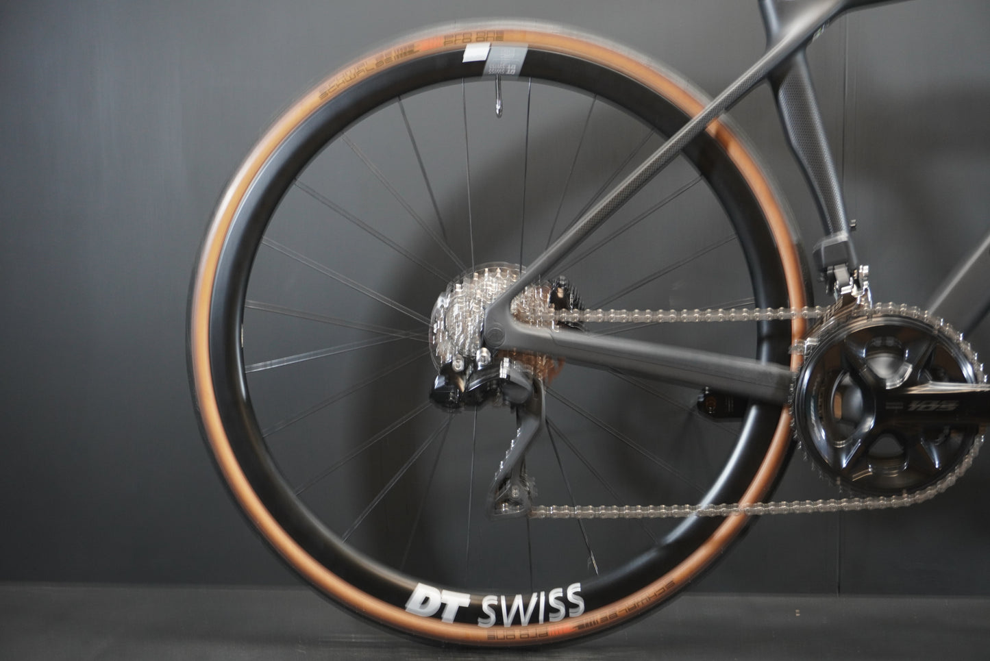 Canyon Endurace CF SLX 7 105 Di2 & P/M Carbon Disc Road Bike 2024 - XS
