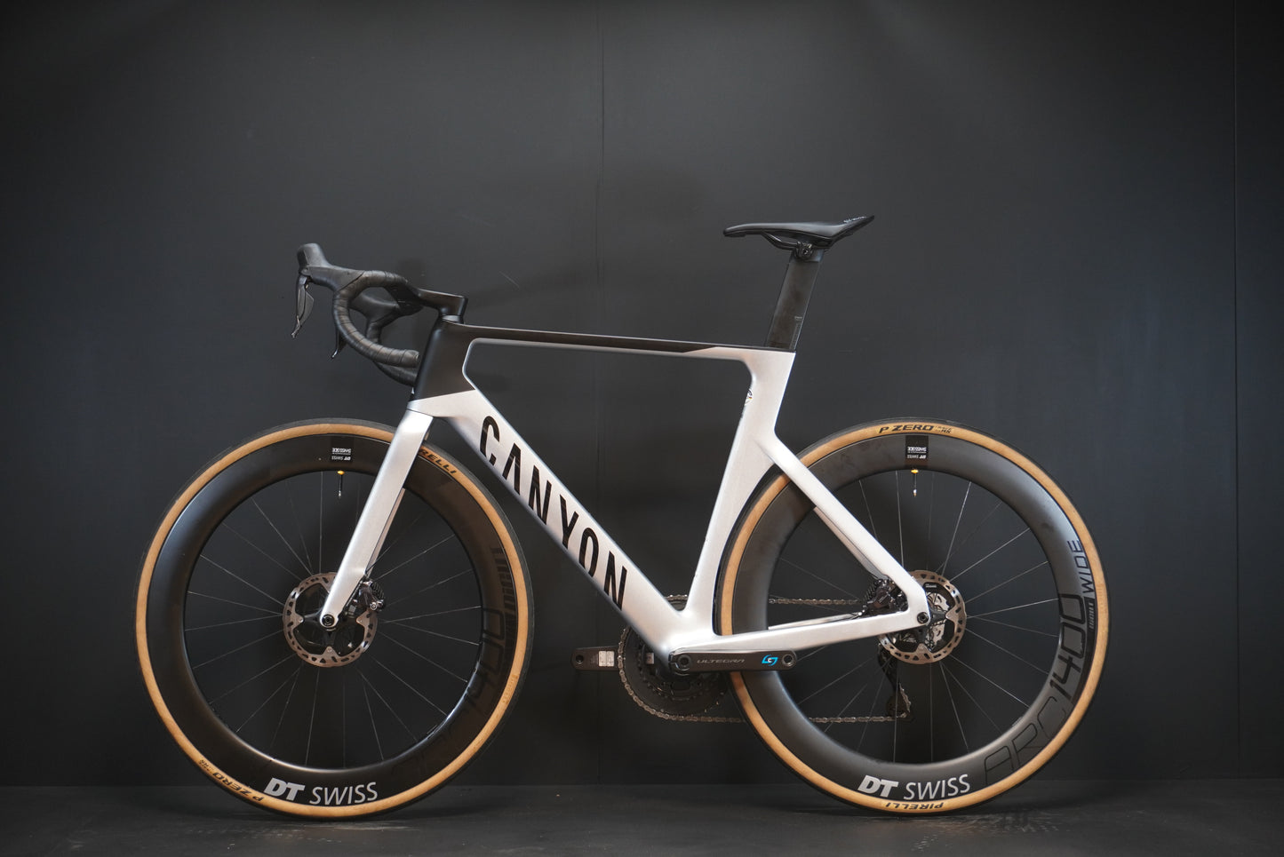 Canyon Aeroad CF SLX 8 Di2 P/M Carbon Disc Road Bike 2024 - Large