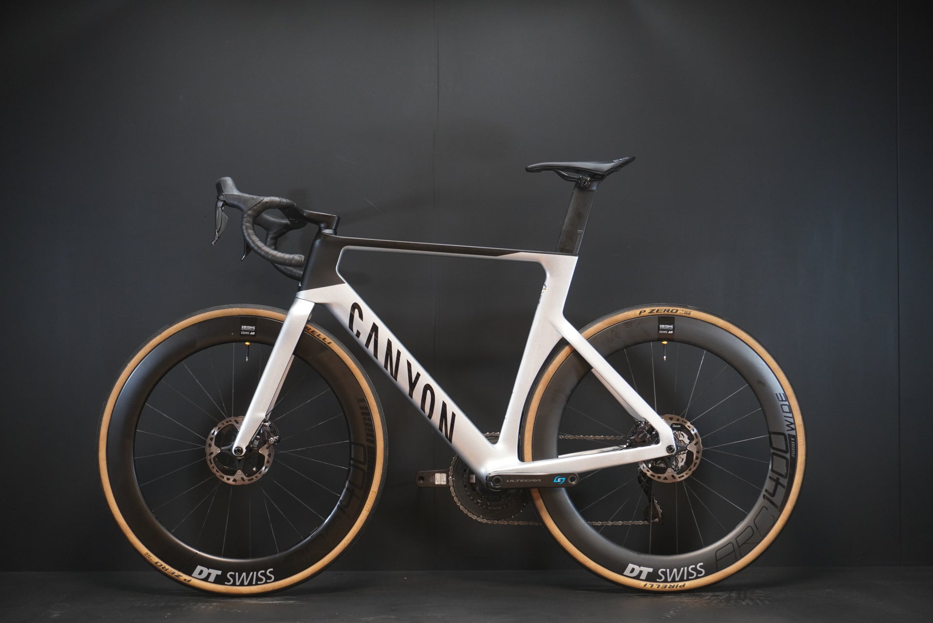 Canyon Aeroad CF SLX 8 Di2 P/M Carbon Disc Road Bike 2024 - Large