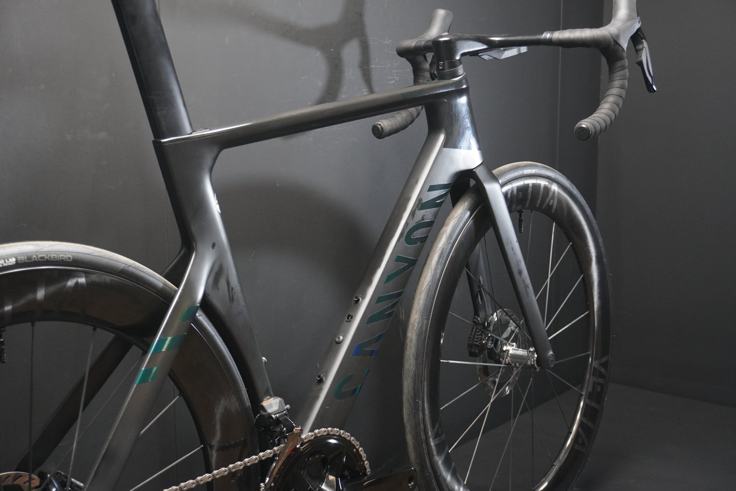 Canyon Aeroad CFR Dura-Ace Di2 Carbon Disc Road Bike 2024 - Medium