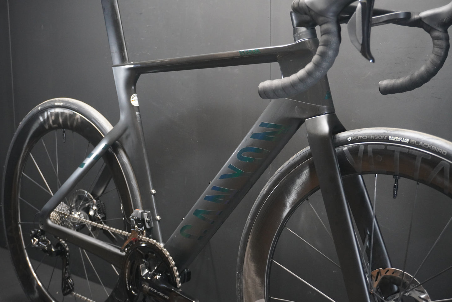 Canyon Aeroad CFR Dura-Ace Di2 Carbon Disc Road Bike 2024 - Medium