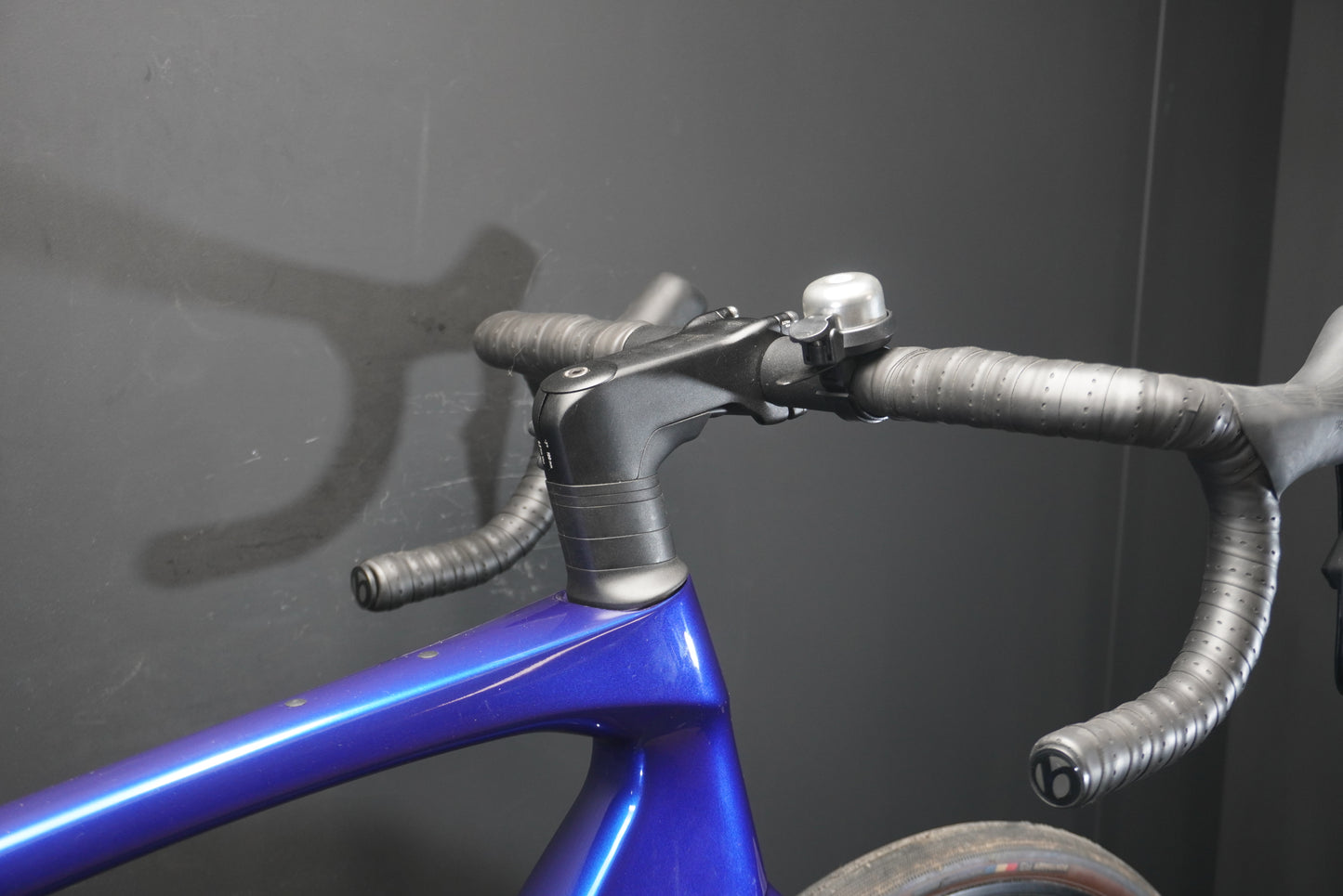 Trek Domane SL6 Gen 4 105 Di2  Carbon Disc Road Bike 2024 - 56cm
