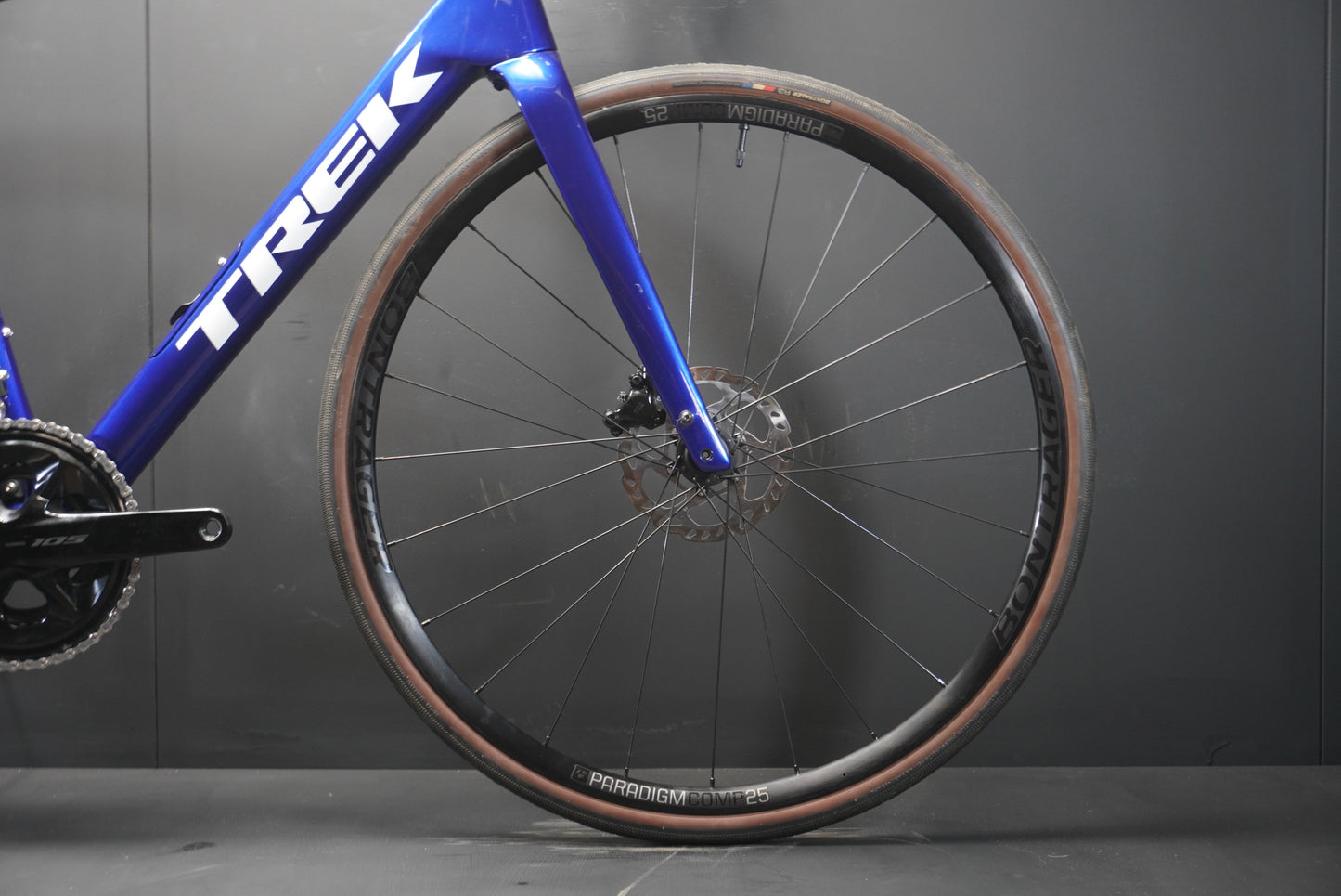 Trek Domane SL6 Gen 4 105 Di2  Carbon Disc Road Bike 2024 - 56cm