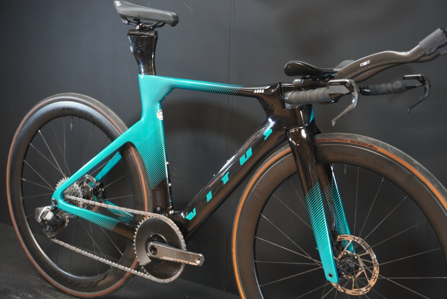 Vitus Auro Carbon SRAM Red AXS Carbon Disc TT Bike - 2023 - Small