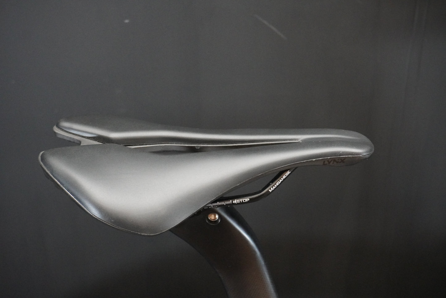 Pinarello Dogma F12 Di2 Carbon Disc Road Bike 2021 - 540mm