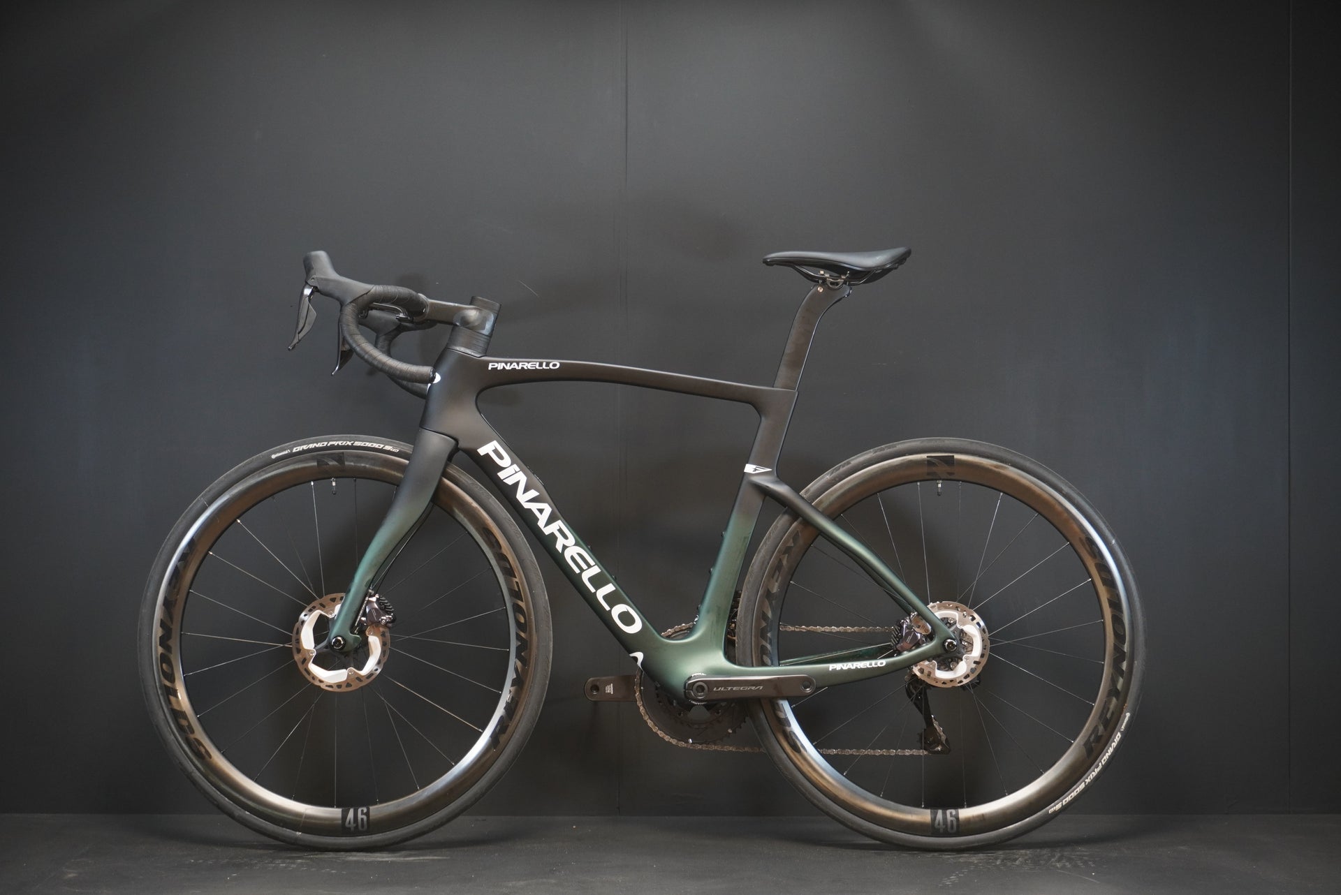 Pinarello F9 Fastest Green Ultegra Di2 Carbon Disc Road Bike 2025 - 545mm