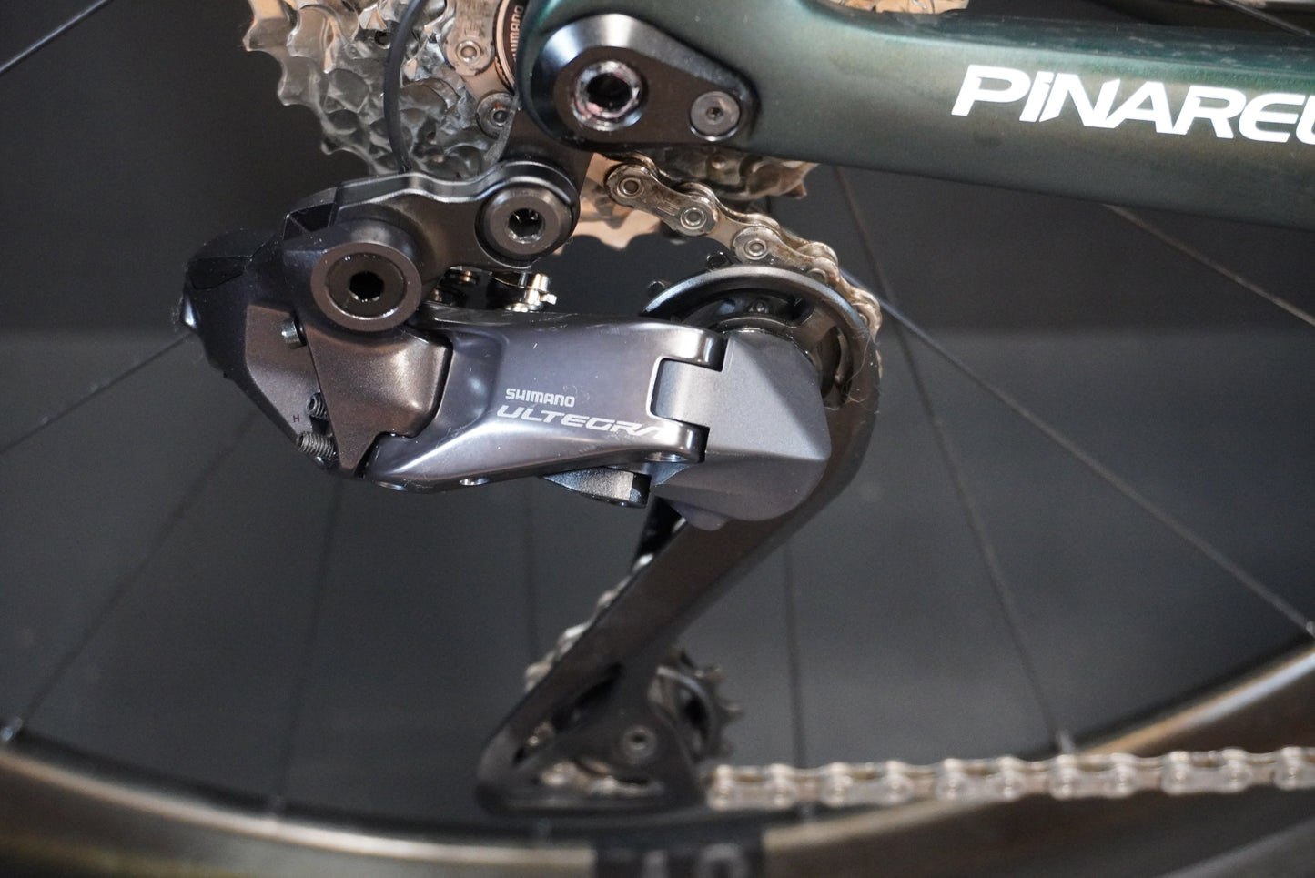 Pinarello F9 Fastest Green Ultegra Di2 Carbon Disc Road Bike 2025 - 545mm