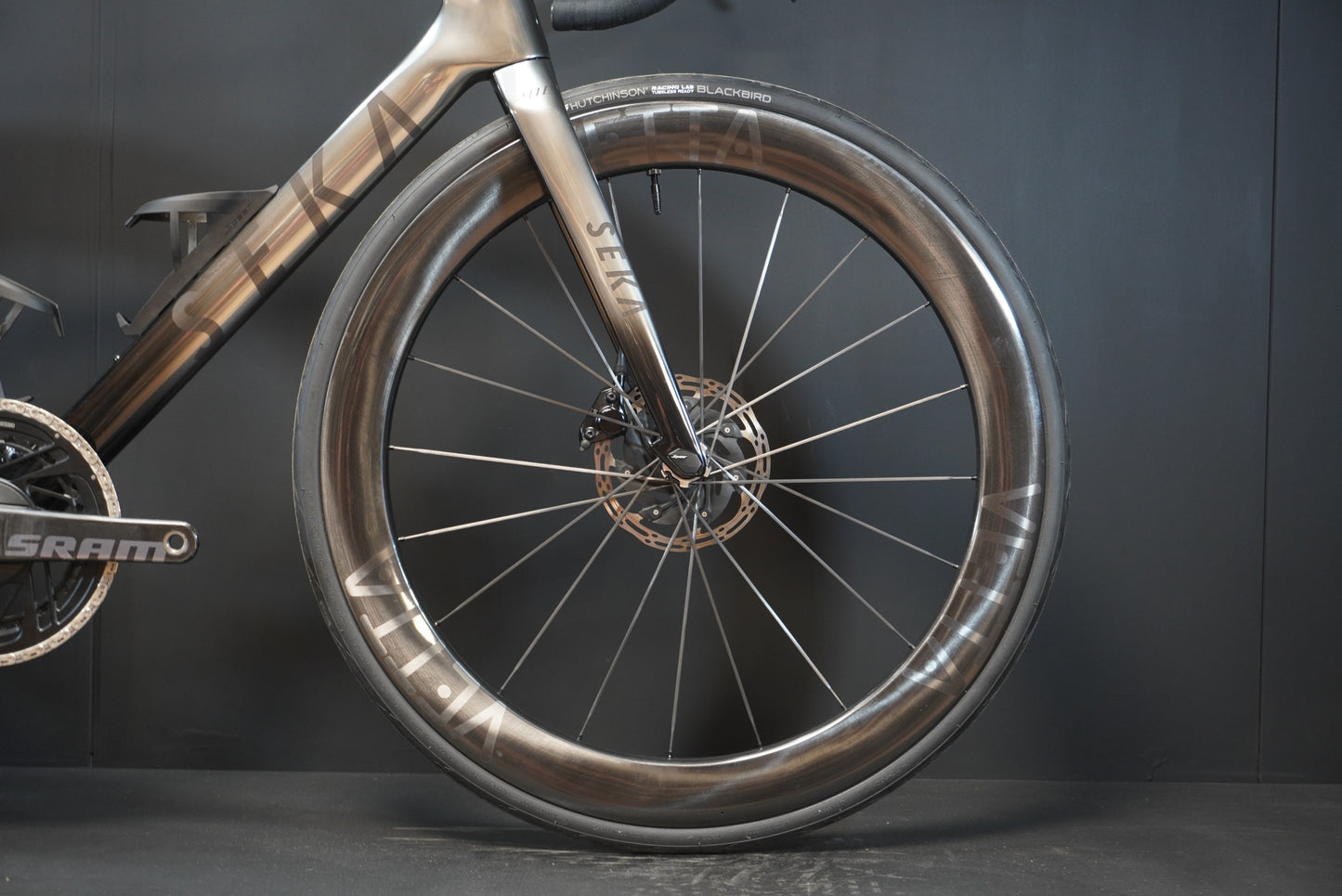 Seka Spear RDC Chronos SRAM Force E1 AXS & P/M Carbon Disc Road Bike  - LR 7.2Kg