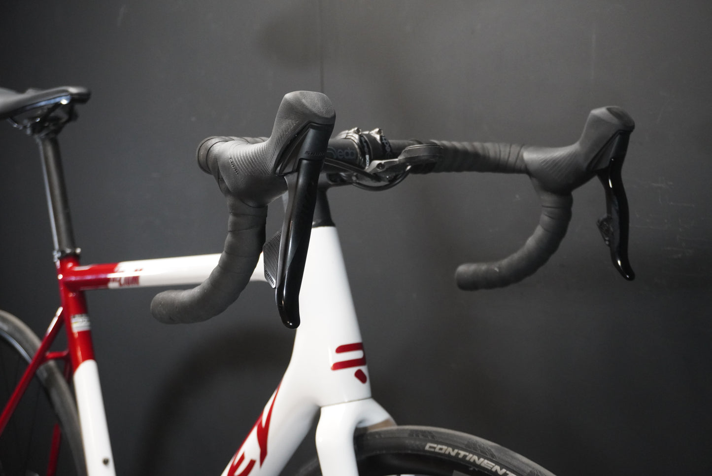 Ridley Helium AXS Carbon Disc Road Bike 2024 - Medium