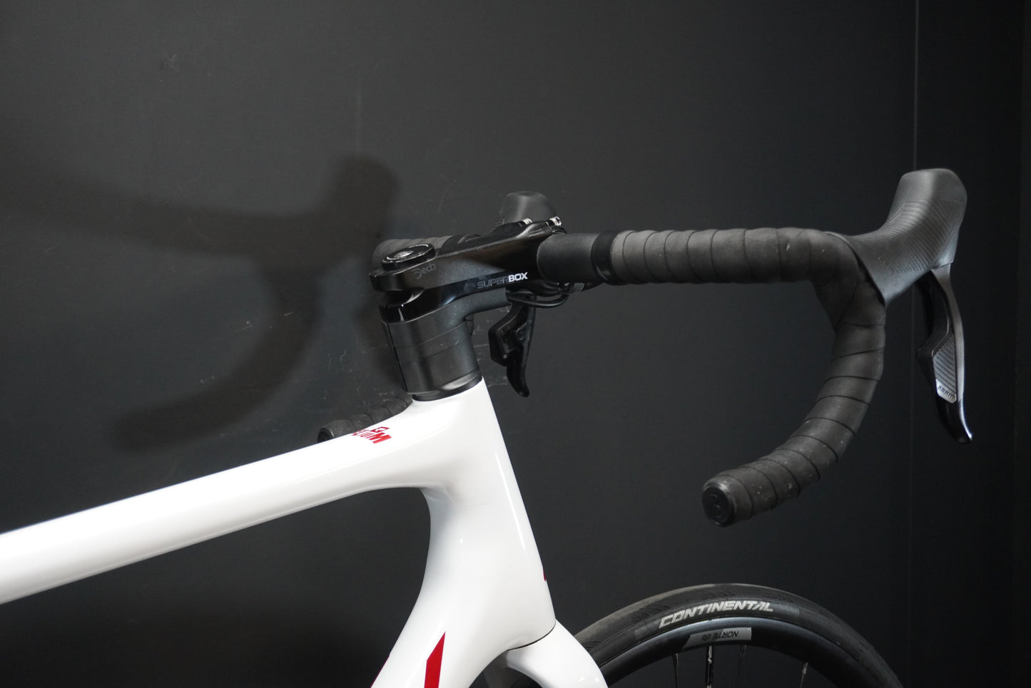 Ridley Helium AXS Carbon Disc Road Bike 2024 - Medium