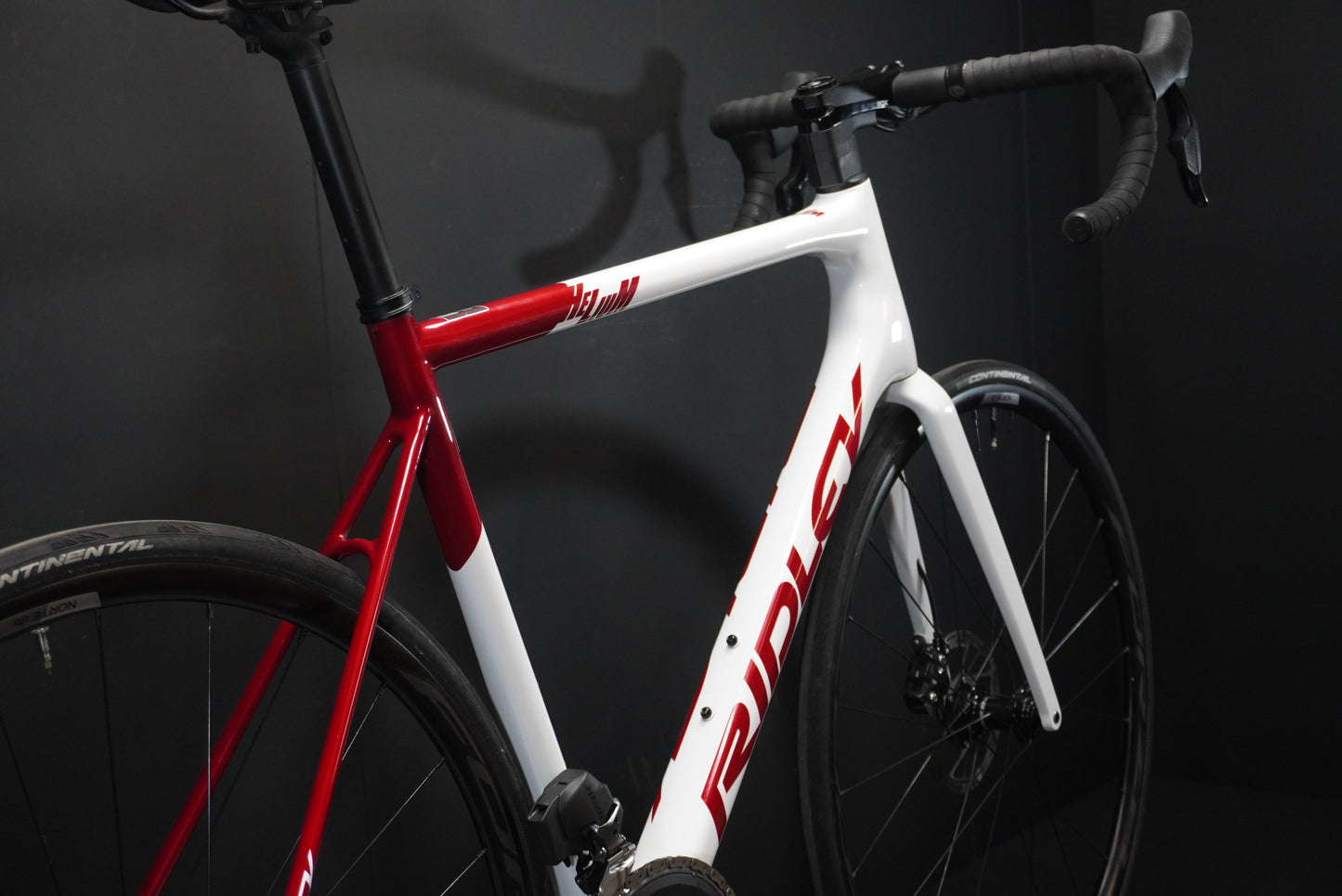 Ridley Helium AXS Carbon Disc Road Bike 2024 - Medium