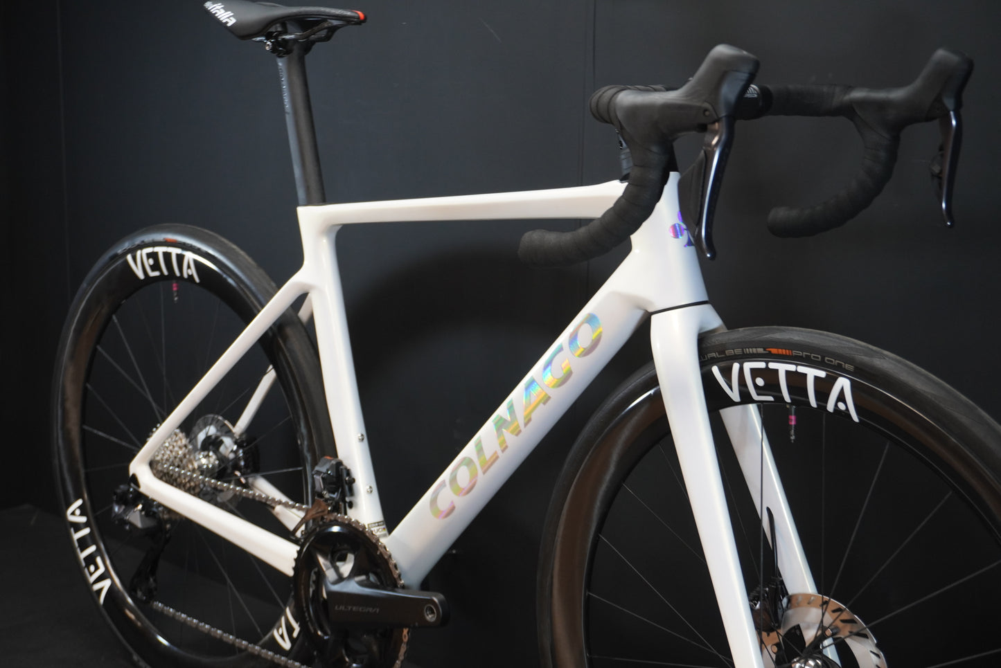 Colnago V4RS Ultegra Di2 Carbon Disc Road Bike 2024 - 48s