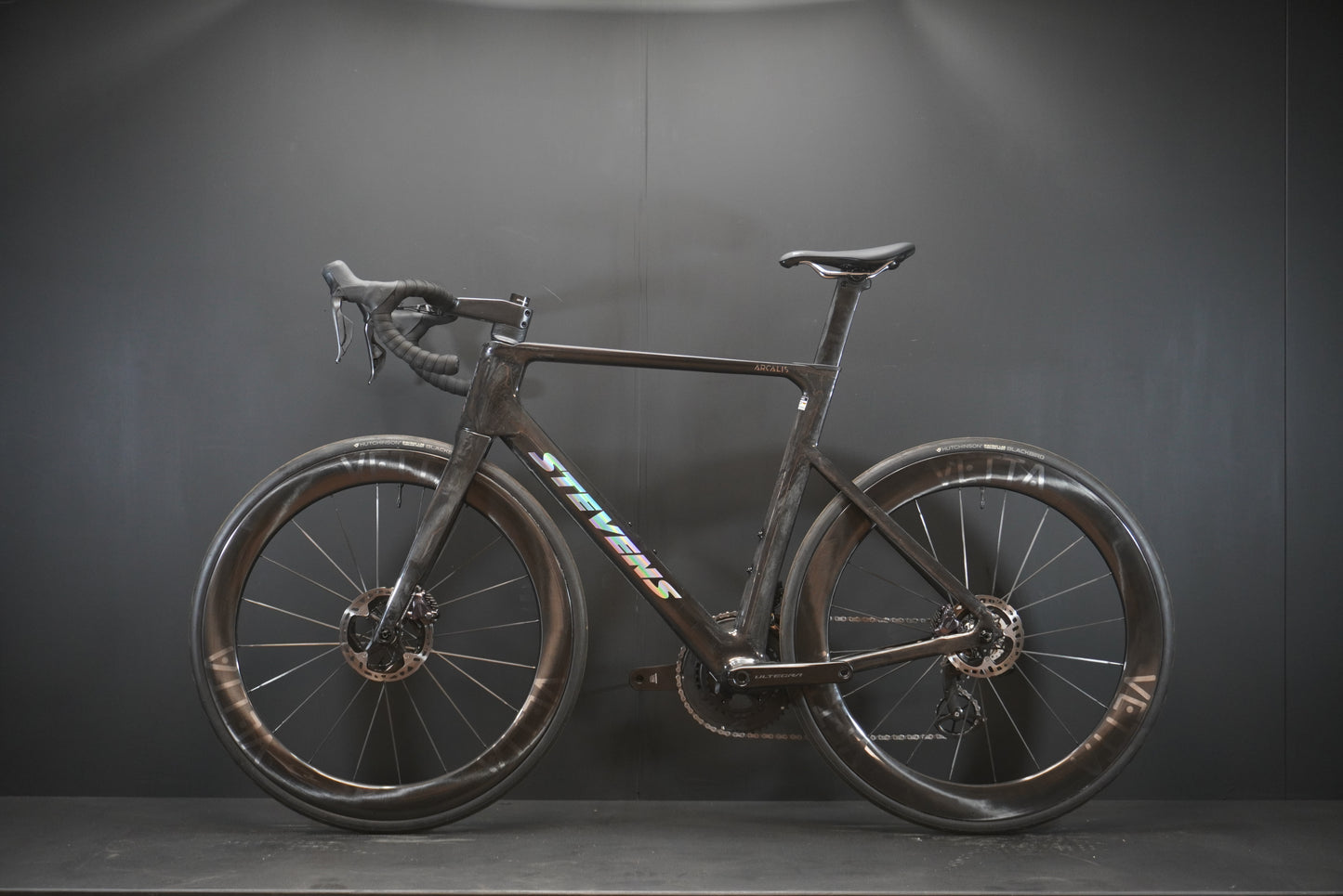 Stevens Arcalis Di2 Carbon Disc Road Bike 2025 - 58cm