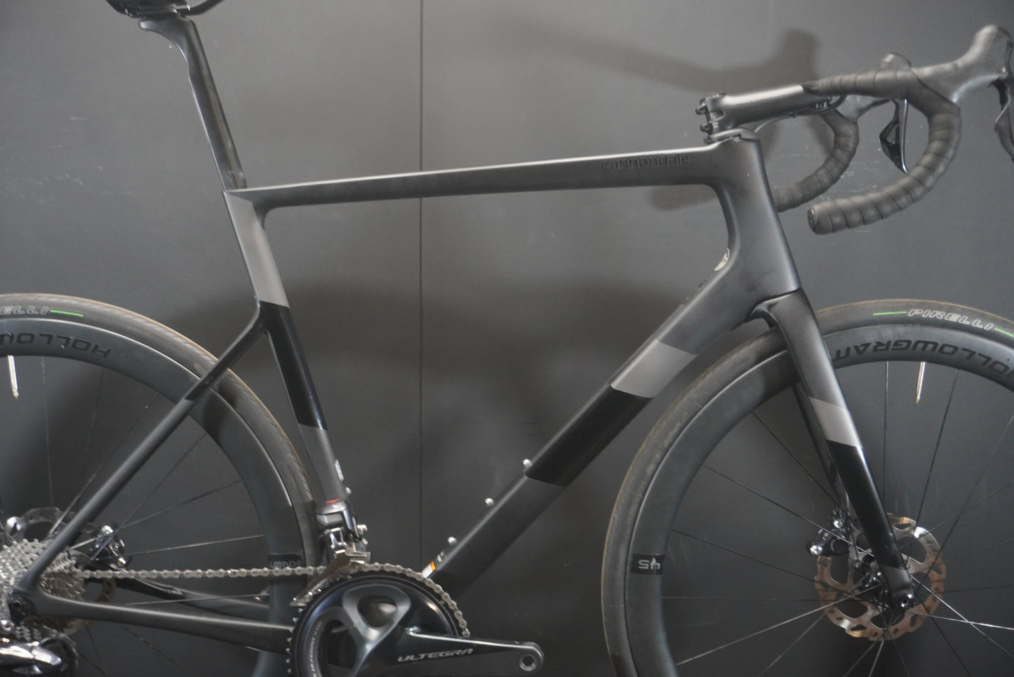 Cannondale Supersix Evo Di2 Carbon Disc Road Bike 2022 – 58cm