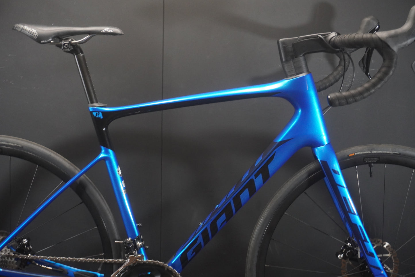 Giant Defy Advanced Pro 3 105 Carbon Disc Road Bike 2020 - M/L