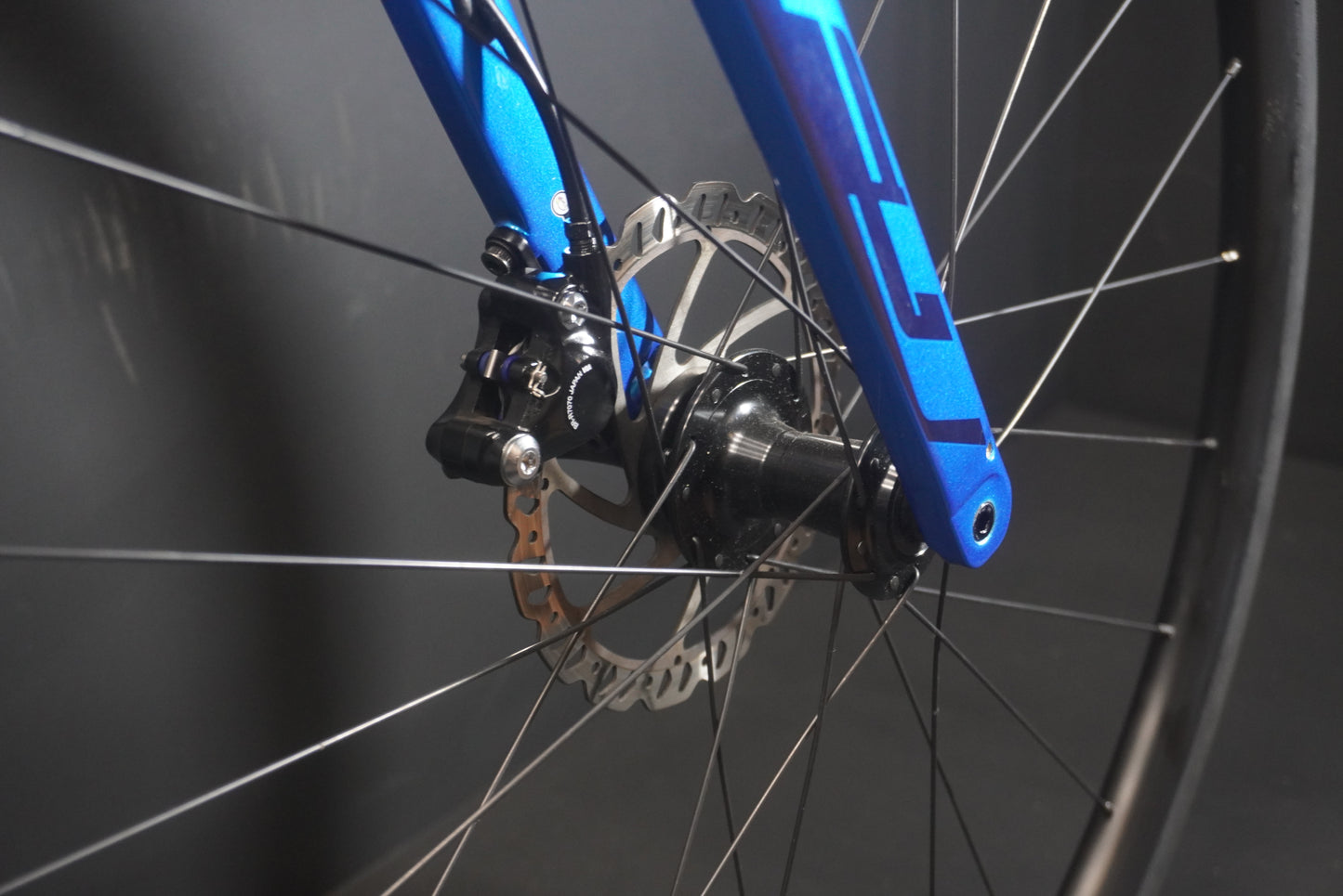 Giant Defy Advanced Pro 3 105 Carbon Disc Road Bike 2020 - M/L