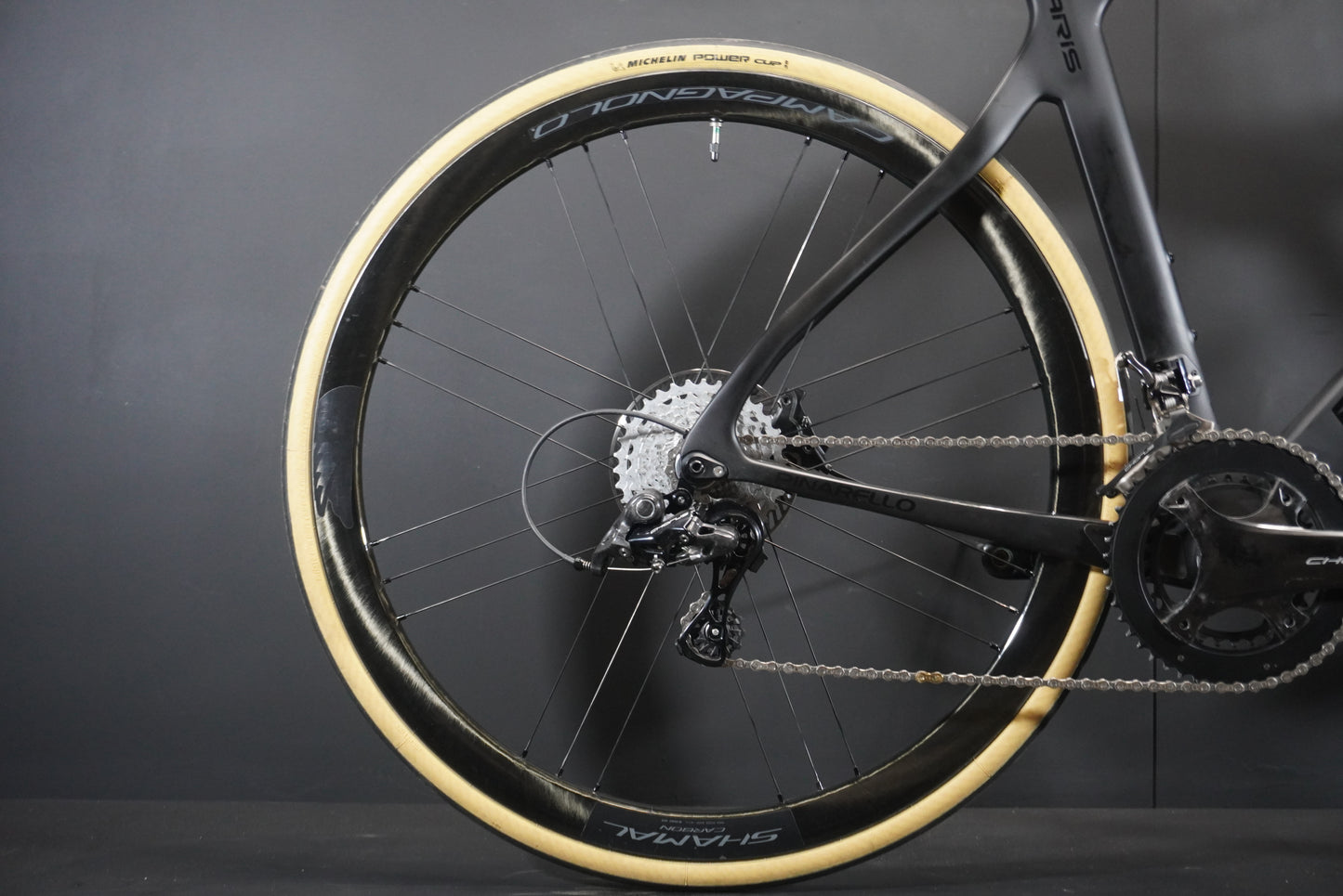 Pinarello Paris Chorus/Shamals Carbon Disc Road Bike 2023 - 53cm