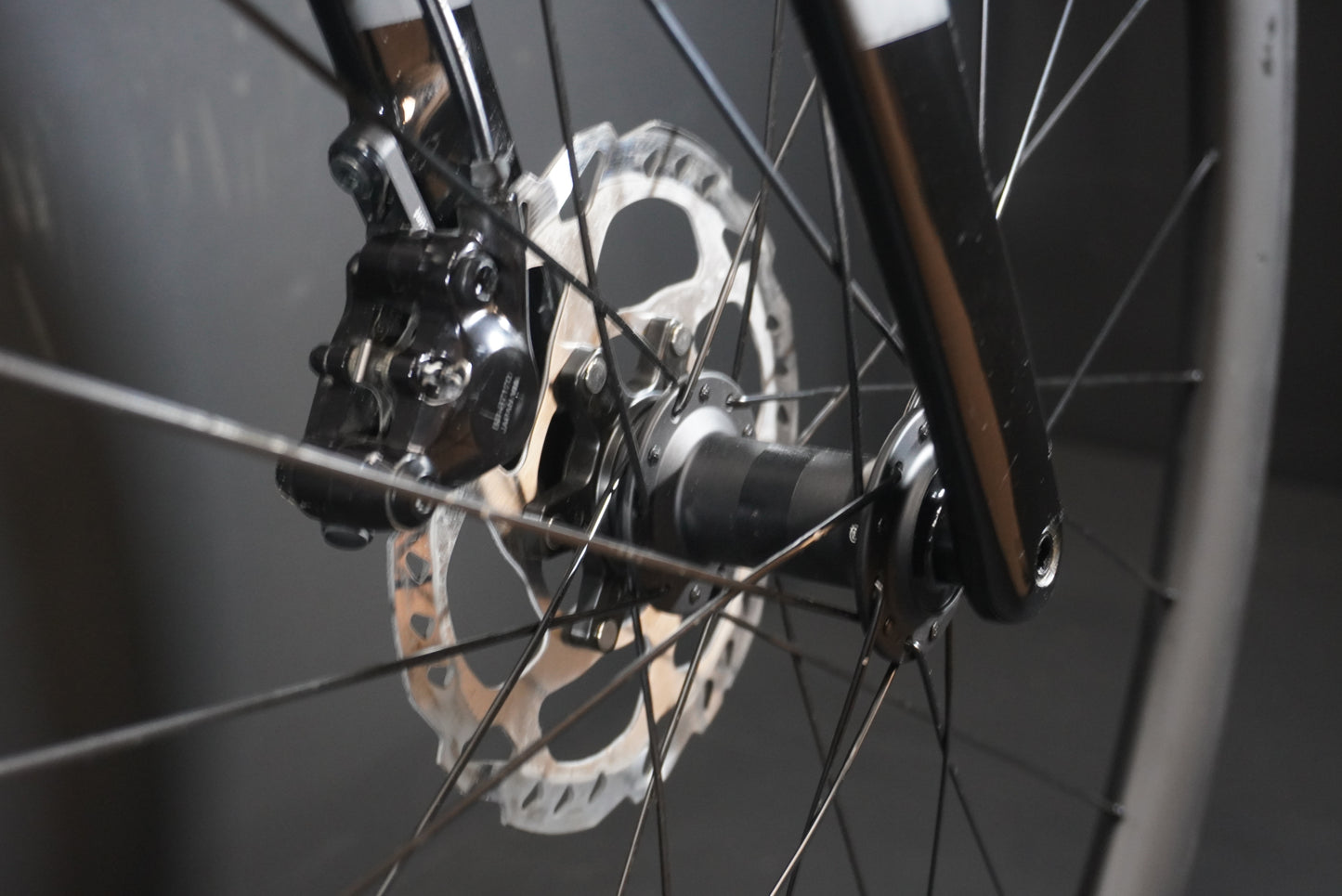 Trek Madone SL6 Gen 8 105 Di2 Carbon Disc Road Bike 2024 - Medium