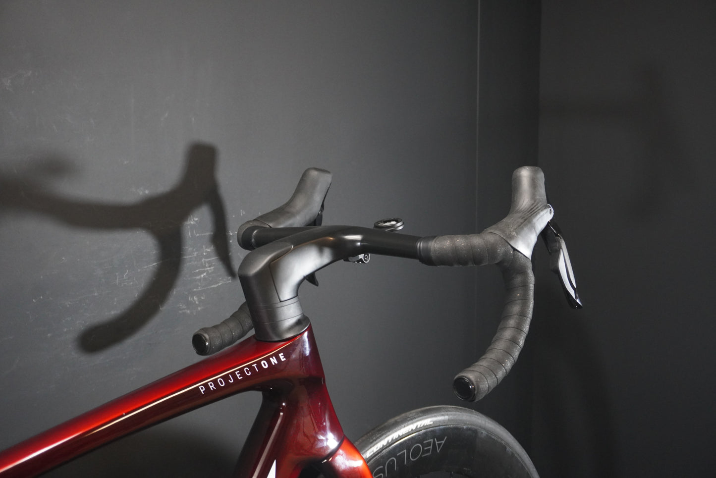 Trek Madone SLR 9 Gen 8 Carbon Disc Road Bike 2025 - M/L