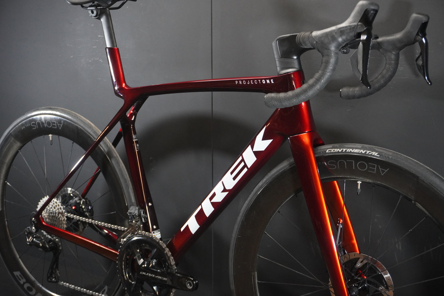 Trek Madone SLR 9 Gen 8 Carbon Disc Road Bike 2025 - M/L