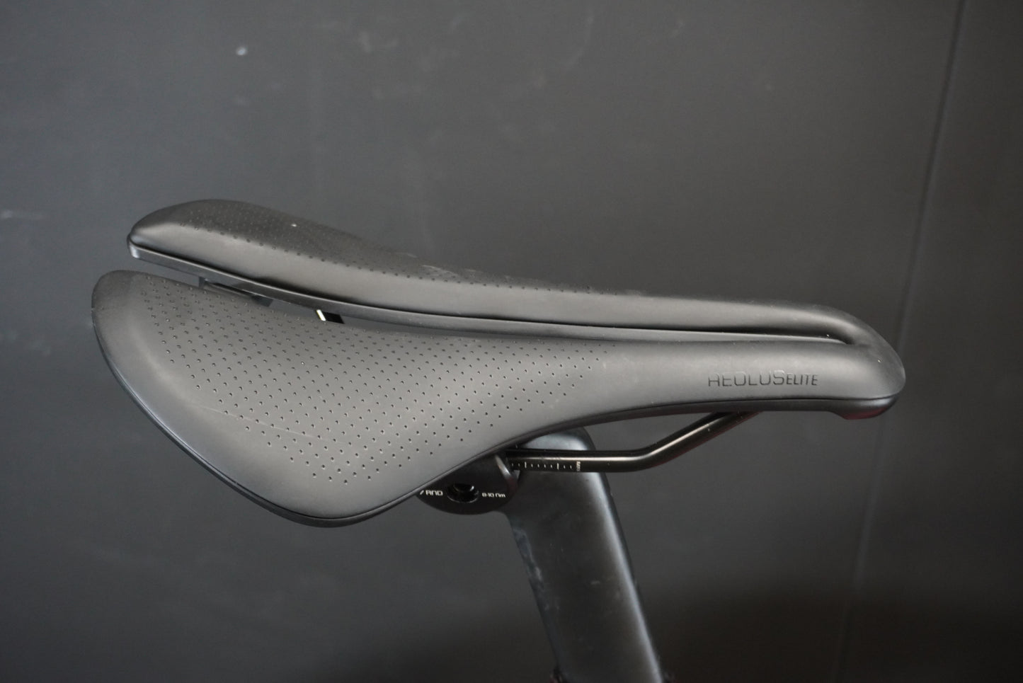 Trek Madone SLR 9 Gen 8 Carbon Disc Road Bike 2025 - M/L