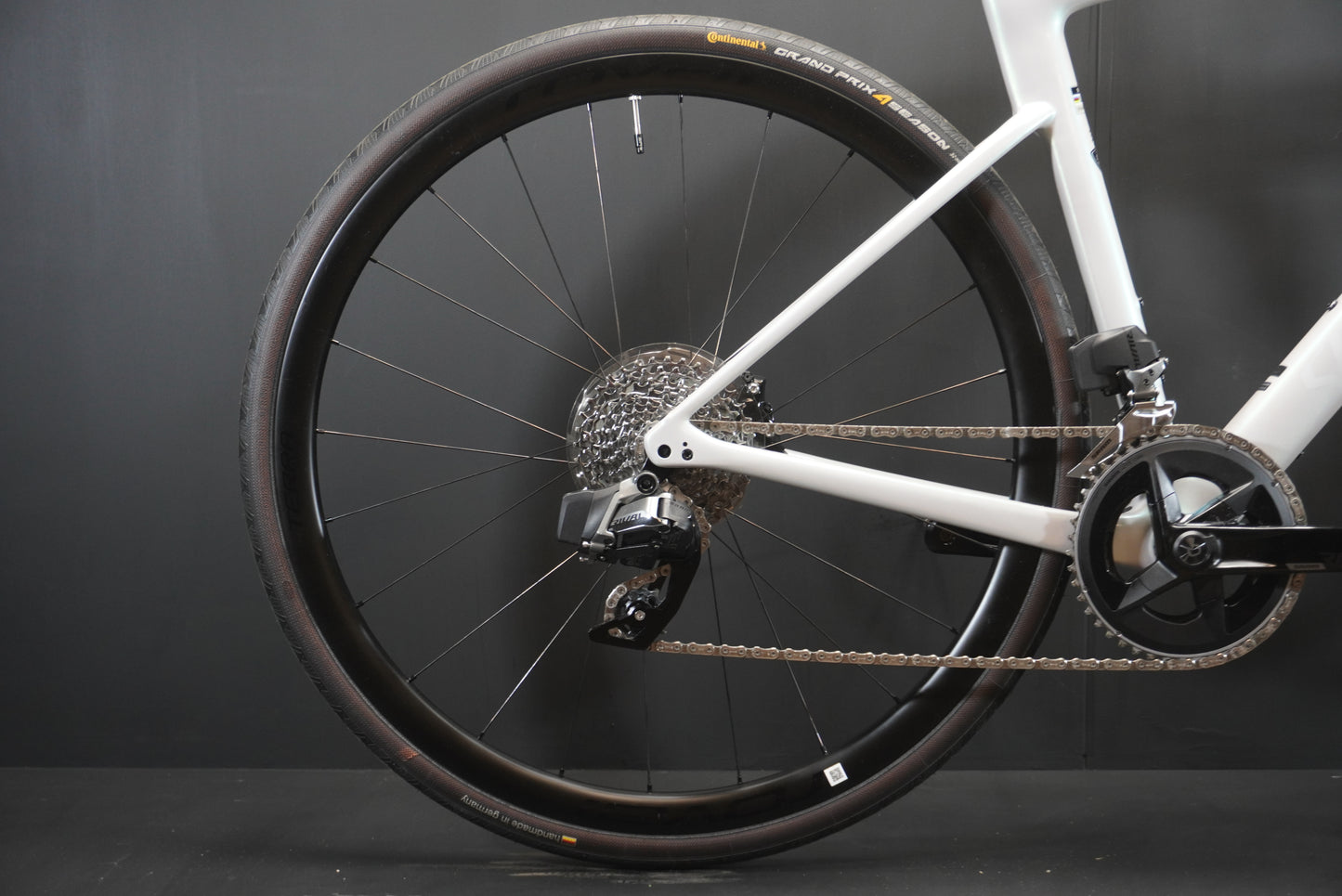 Specialized Roubaix SL8 Expert Carbon Road Bike 2025 - 54cm