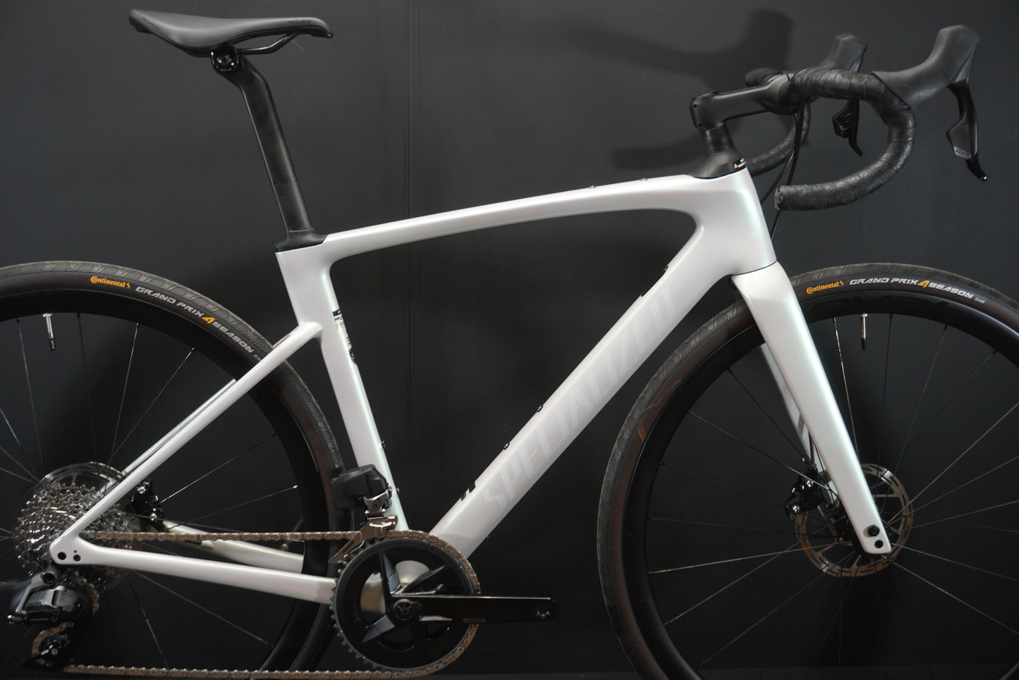 Specialized Roubaix SL8 Expert Carbon Road Bike 2025 - 54cm