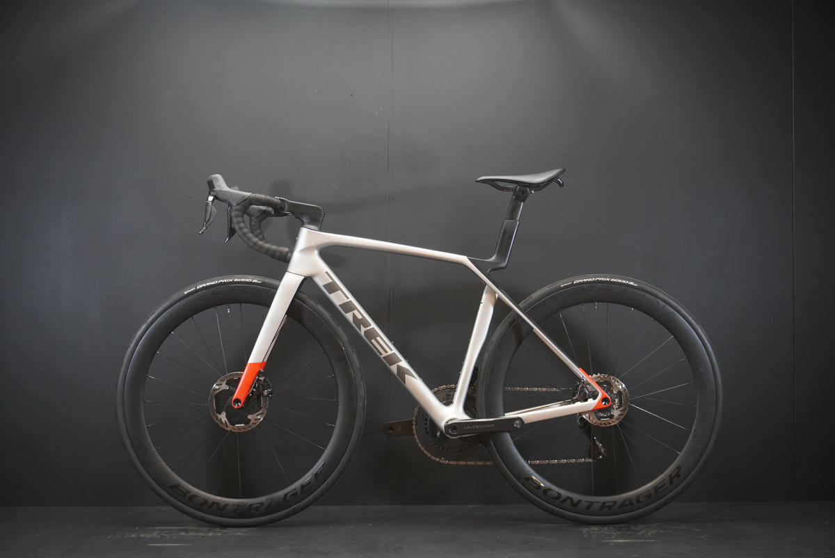 Trek Madone SL7 Gen 8 Ultegra Di2 Carbon Disc Road Bike 2024 - Medium
