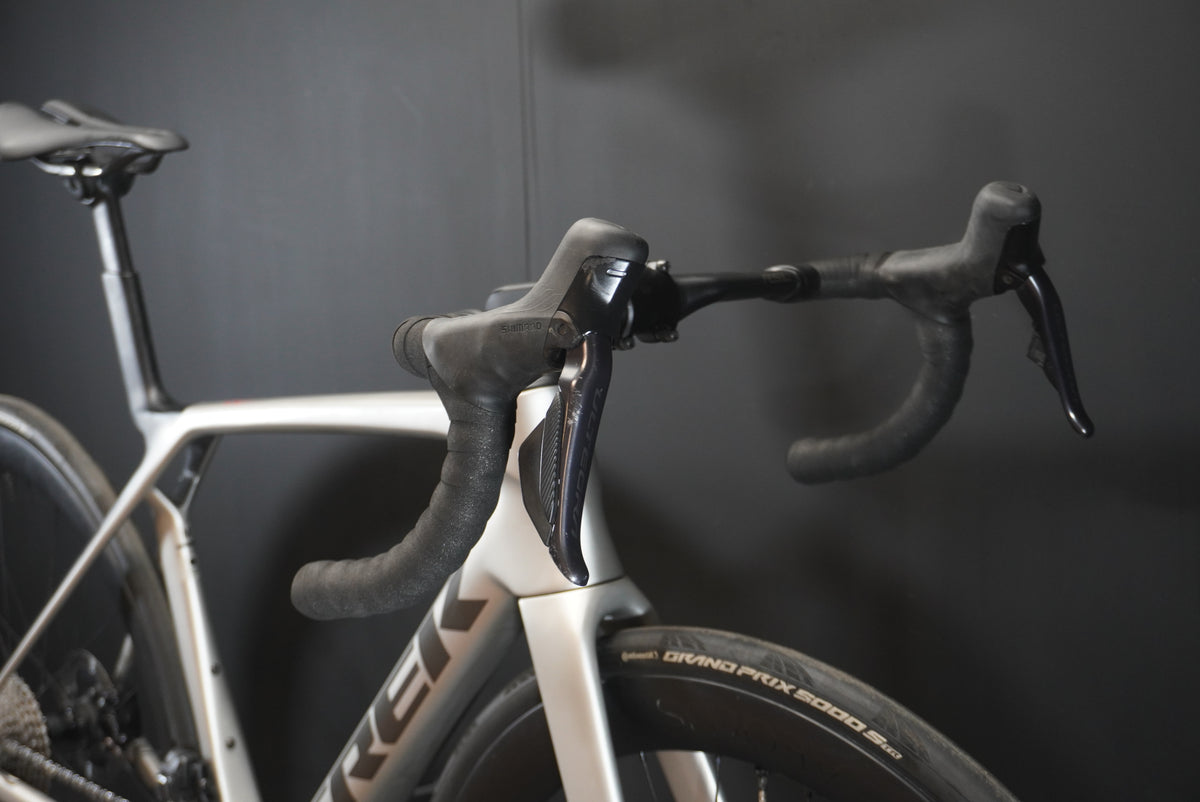 Trek Madone SL7 Gen 8 Ultegra Di2 Carbon Disc Road Bike 2024 - Medium