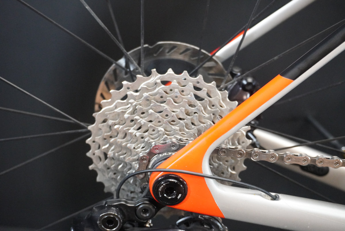 Trek Madone SL7 Gen 8 Ultegra Di2 Carbon Disc Road Bike 2024 - Medium