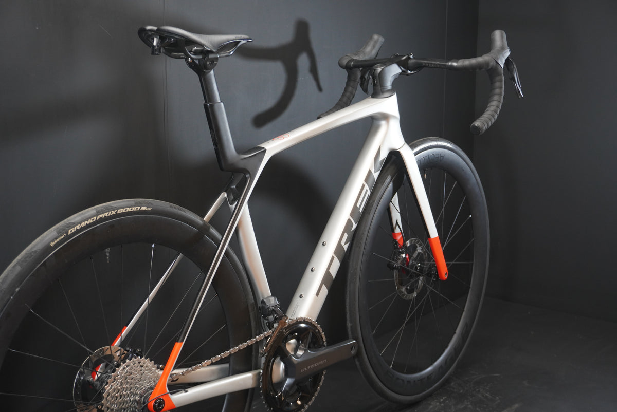 Trek Madone SL7 Gen 8 Ultegra Di2 Carbon Disc Road Bike 2024 - Medium