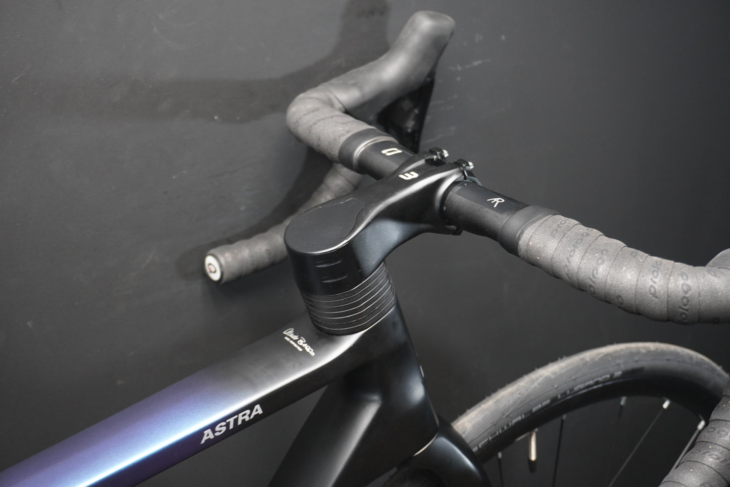 NEW Basso Astra 105 Di2 Carbon Disc Road Bike Chameleon 2025 - Various Sizes - Full Warranty
