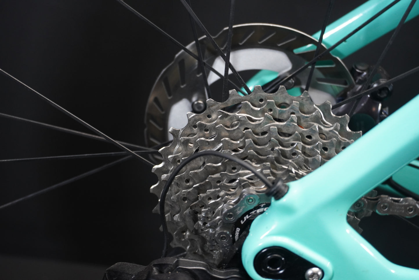 Bianchi Oltre CV XR4 Di2 Carbon Disc Road Bike 2021 - 50cm