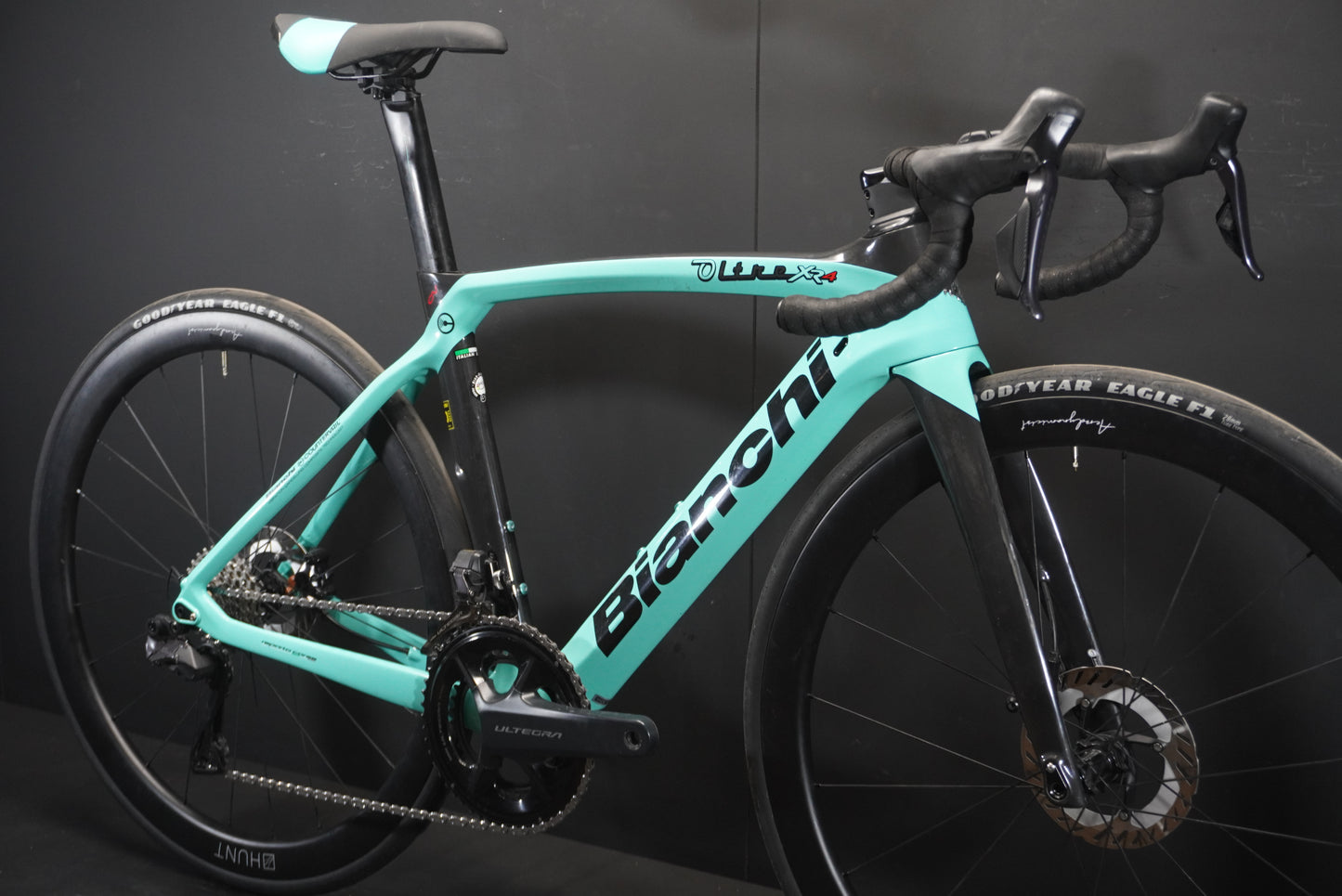 Bianchi Oltre CV XR4 Di2 Carbon Disc Road Bike 2021 - 50cm