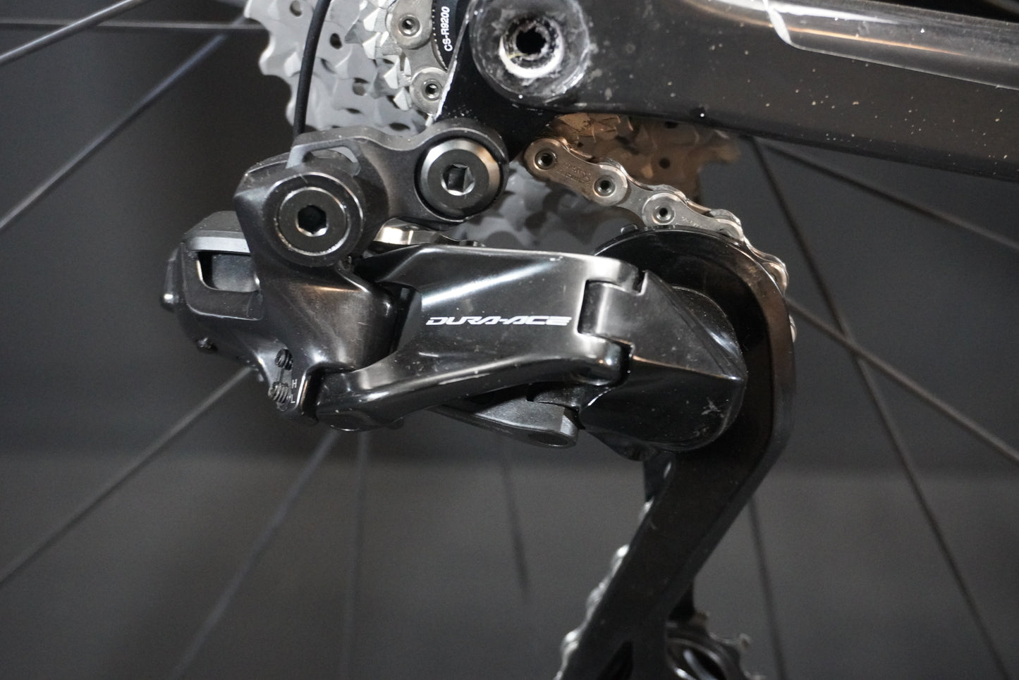 Canyon Ultimate CFR Dura-Ace Di2 ENVE Carbon Disc Road Bike 2025 - Medium