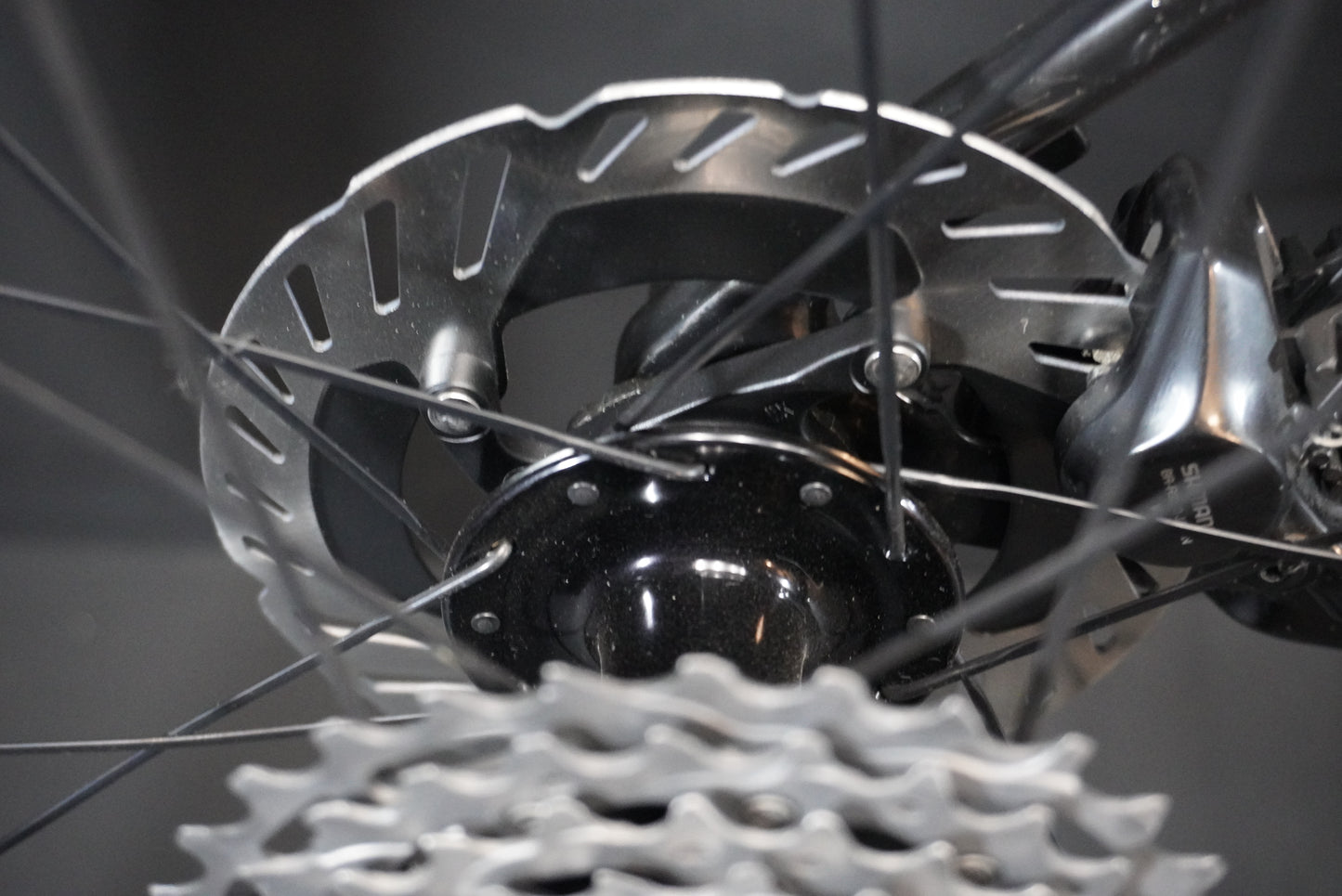 Canyon Ultimate CFR Dura-Ace Di2 ENVE Carbon Disc Road Bike 2025 - Medium