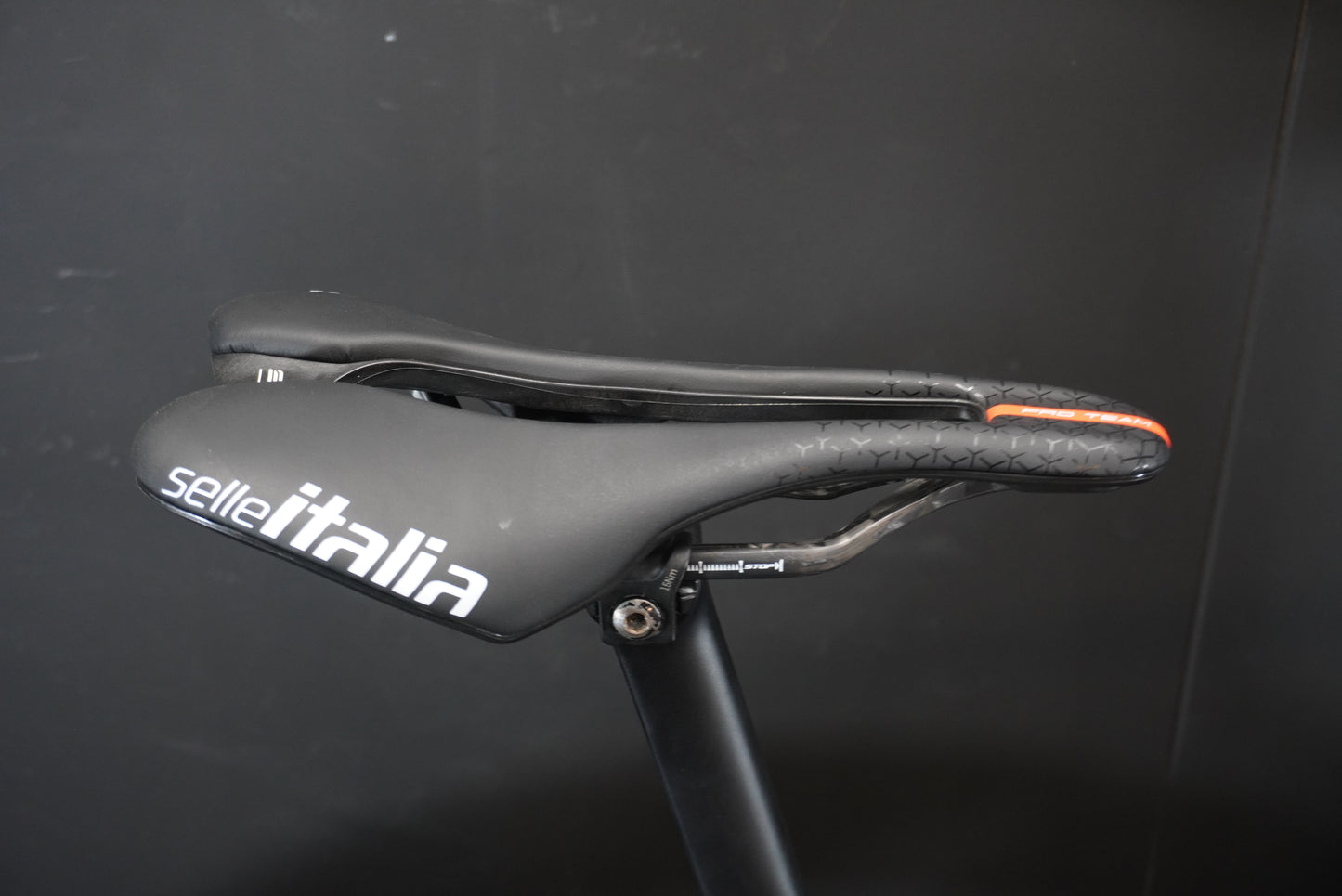 Canyon Ultimate CFR Dura-Ace Di2 ENVE Carbon Disc Road Bike 2025 - Medium