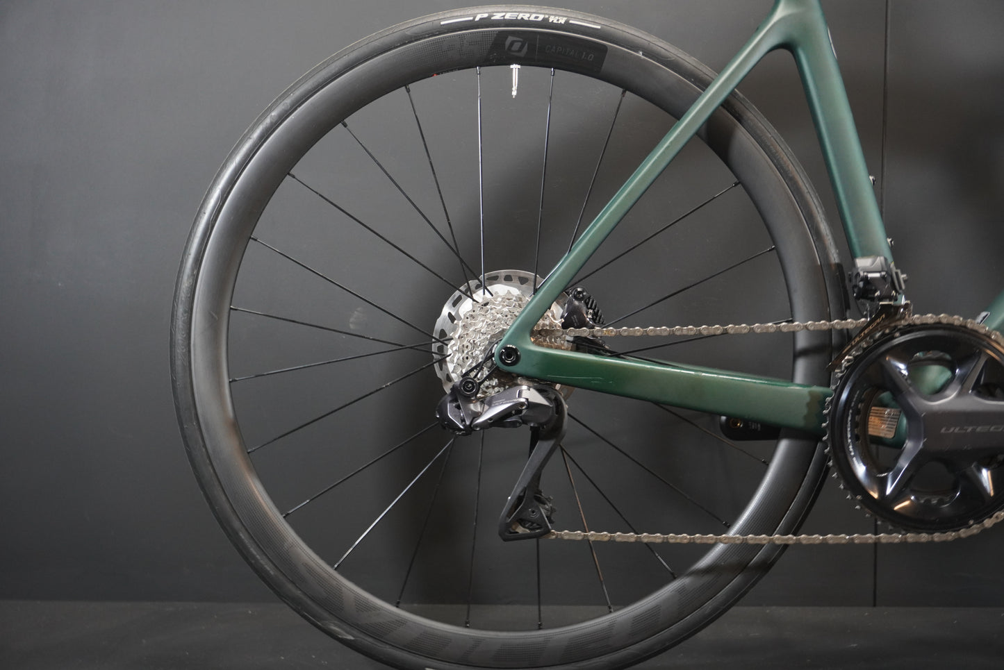 Scott Addict RC15 Di2 Carbon Disc Road Bike 2022 - 56cm