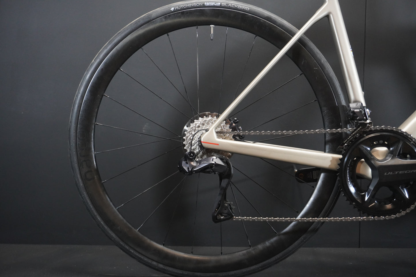 BMC Teammachine SLR TWO Di2 & P/M Carbon Disc Road Bike 2021 - 58cm - Upgraded