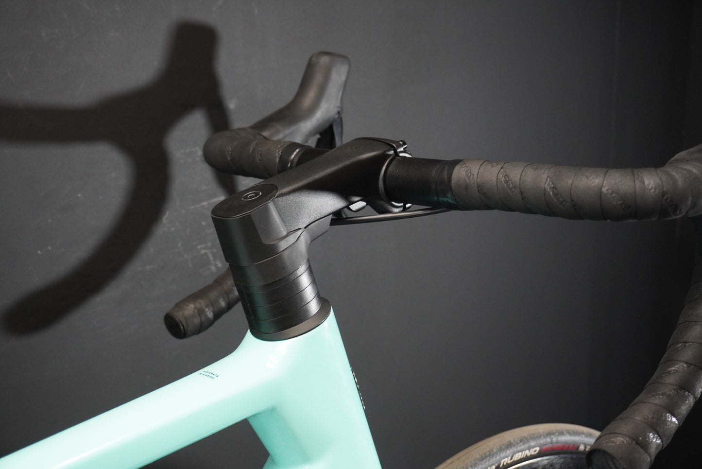 Bianchi Sprint 105 Di2 Carbon Disc Road Bike 2024 - 57cm